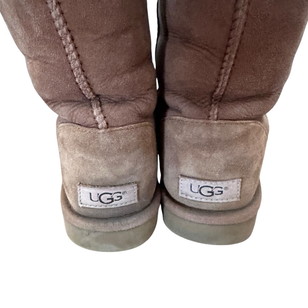 UGG Women's Classic Short II Tan Size 9 - Picture 6 of 7